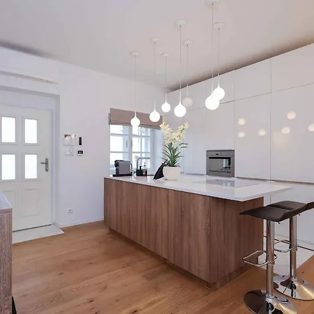 Klobucnicka-beautiful In The Heart Of Old Town Appartement *