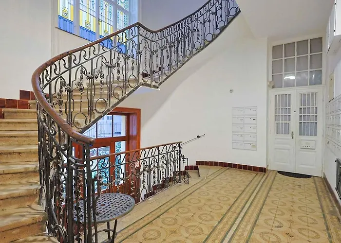 Klobucnicka-beautiful In The Heart Of Old Town Apartment