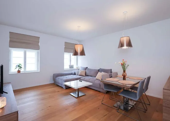 Klobucnicka-beautiful In The Heart Of Old Town Appartamento *